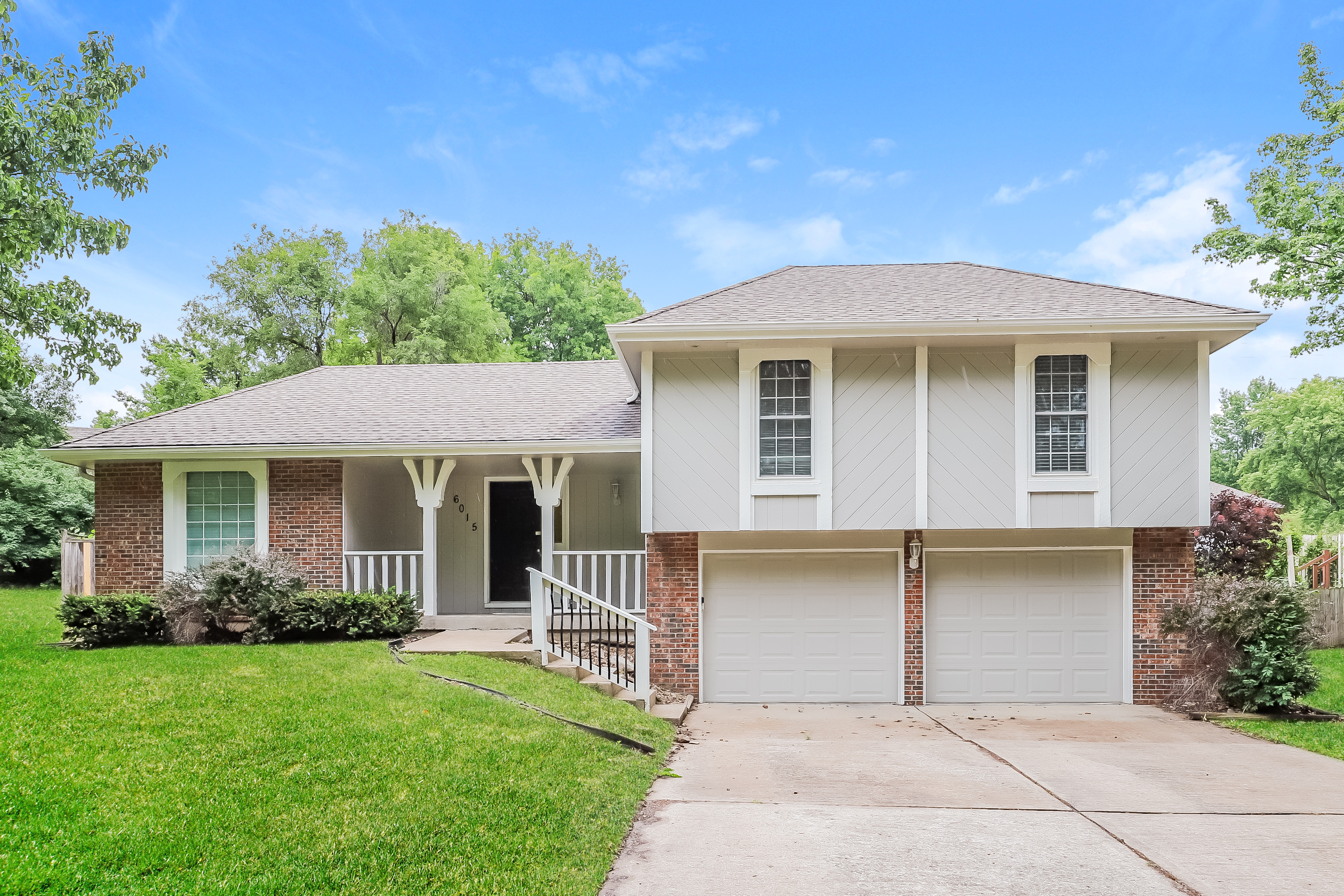 6015 WOODSIDE AVE KANSAS CITY, MO 64133
